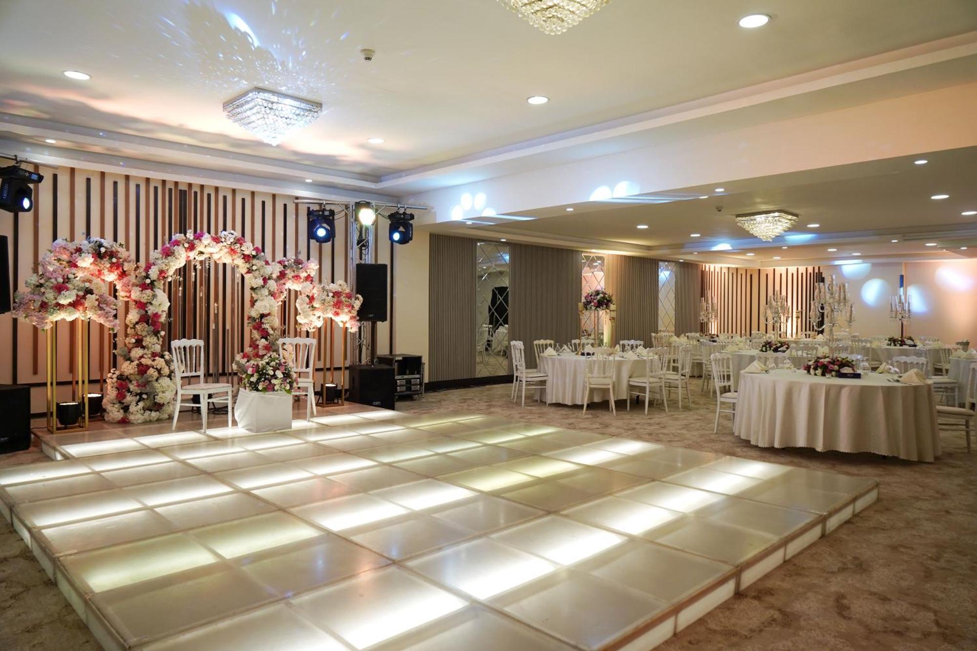 מלון Mena Tyche
